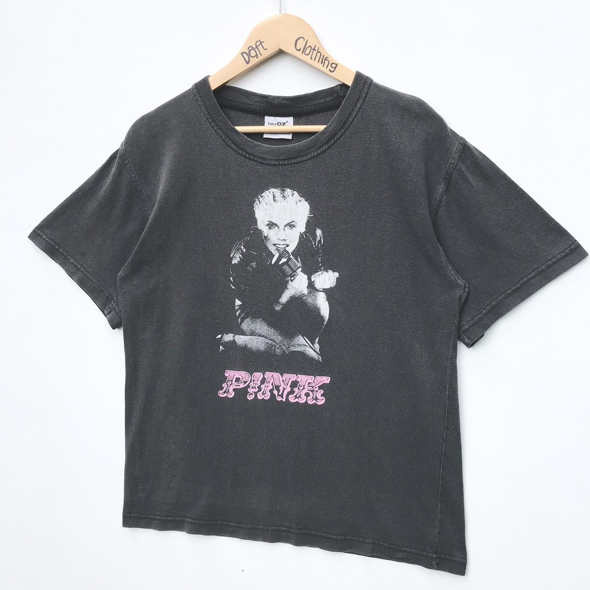 Band Tees Vintage Pink American Singer Songwriter Tee Sun Faded Size US S / EU 44-46 / 1 - 3 Thumbnail