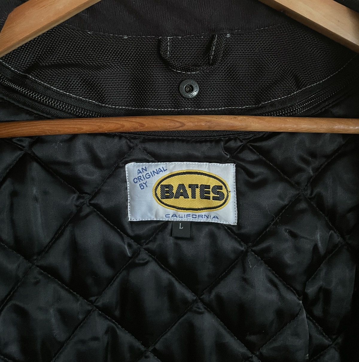 Vintage Vintage Brand Bates Motorcycle Leather Jacket 1990s Size US L / EU 52-54 / 3 - 11 Thumbnail