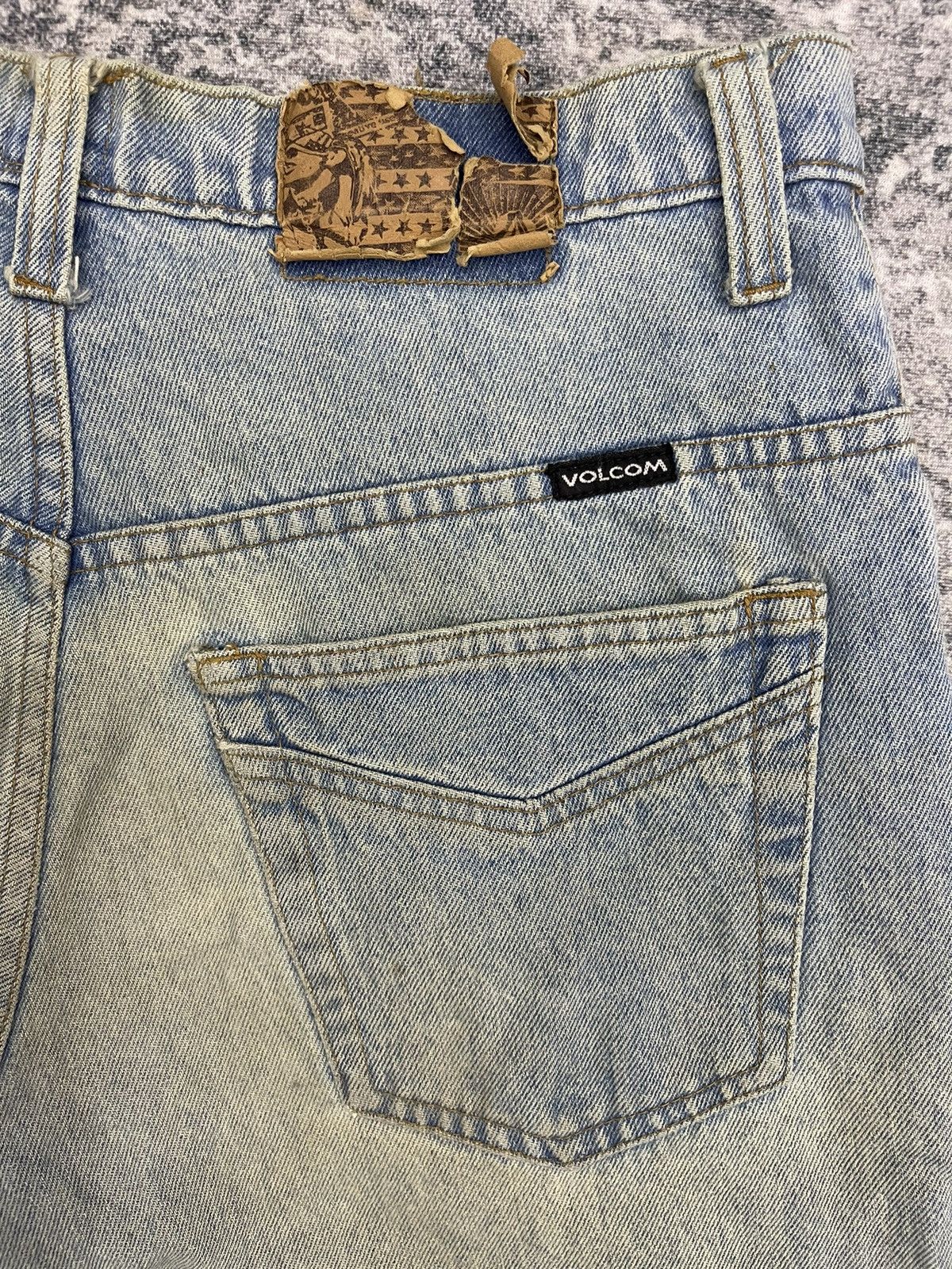 Vintage Volcom Baggy Fly Button Denim