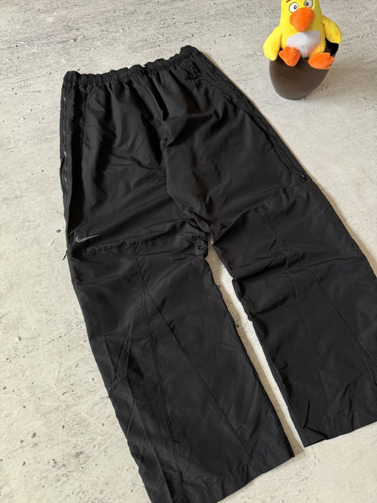 Nike × Vintage NIKE NYLON VINTAGE Y2K OVERSIZE BAGGY FIT PANTS SWEATPANTS Size US 34 / EU 50 - 2 Thumbnail
