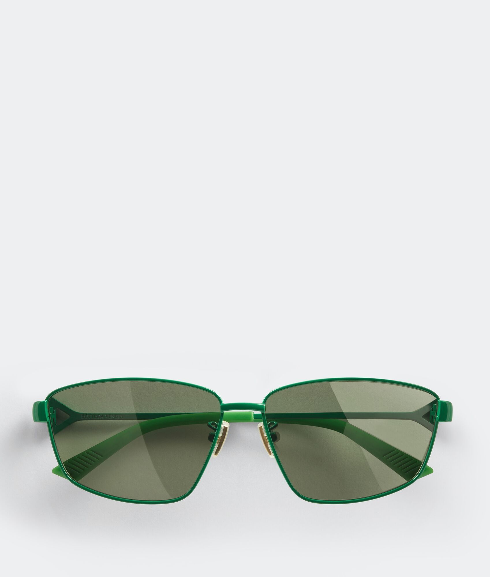 Bottega Veneta o1loc1c1224 Size: OS / 719571 Classic Sunglasses in Green Size ONE SIZE - 1 Thumbnail