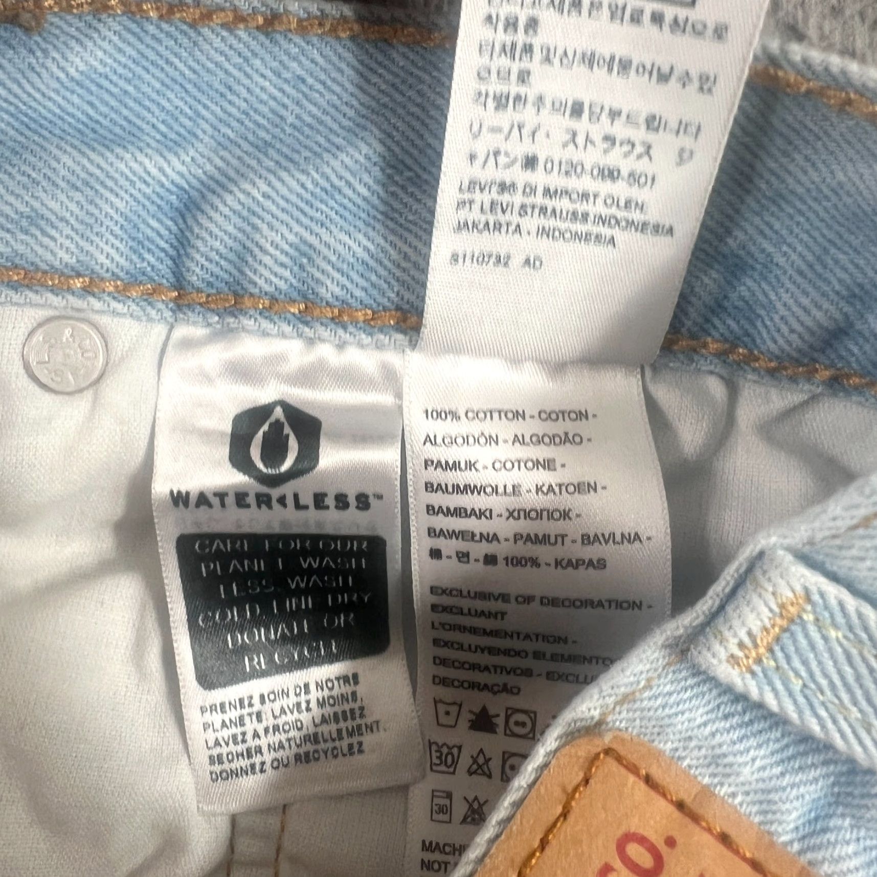 Levi's VINTAGE Levi's 501 Denim Shorts Women Size 30 Blue Destroyed Frayed Hem Regular Size 30" / US 8 / IT 44 - 7 Thumbnail