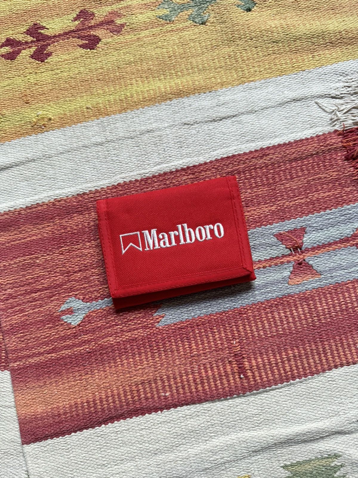 Marlboro Vintage 00’s Marlboro y2k Formula 1 Racing Red Wallet Size ONE SIZE - 1 Thumbnail