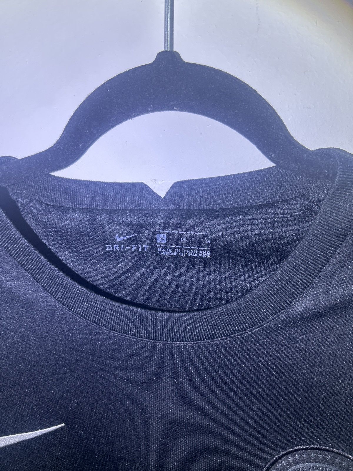 Nike T-Shirt Nike F.C. Home Size US M / EU 48-50 / 2 - 3 Thumbnail