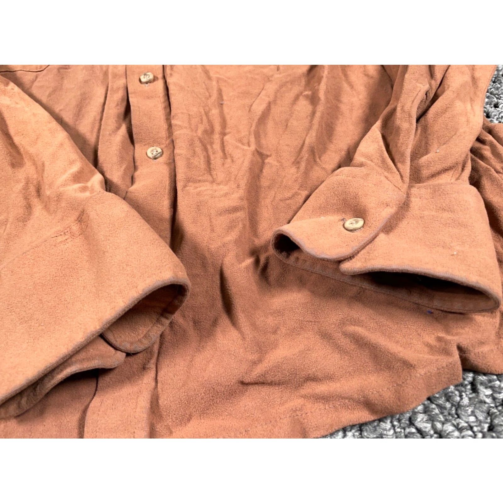 Vintage VTG 80s Textured Sueded Shirt Adult XL Brown Clay Lightweight Grunge Workwear Populated by 90s Retro Theme Mens Button-Up Collared Long Sleeve Size US XL / EU 56 / 4 - 6 Thumbnail
