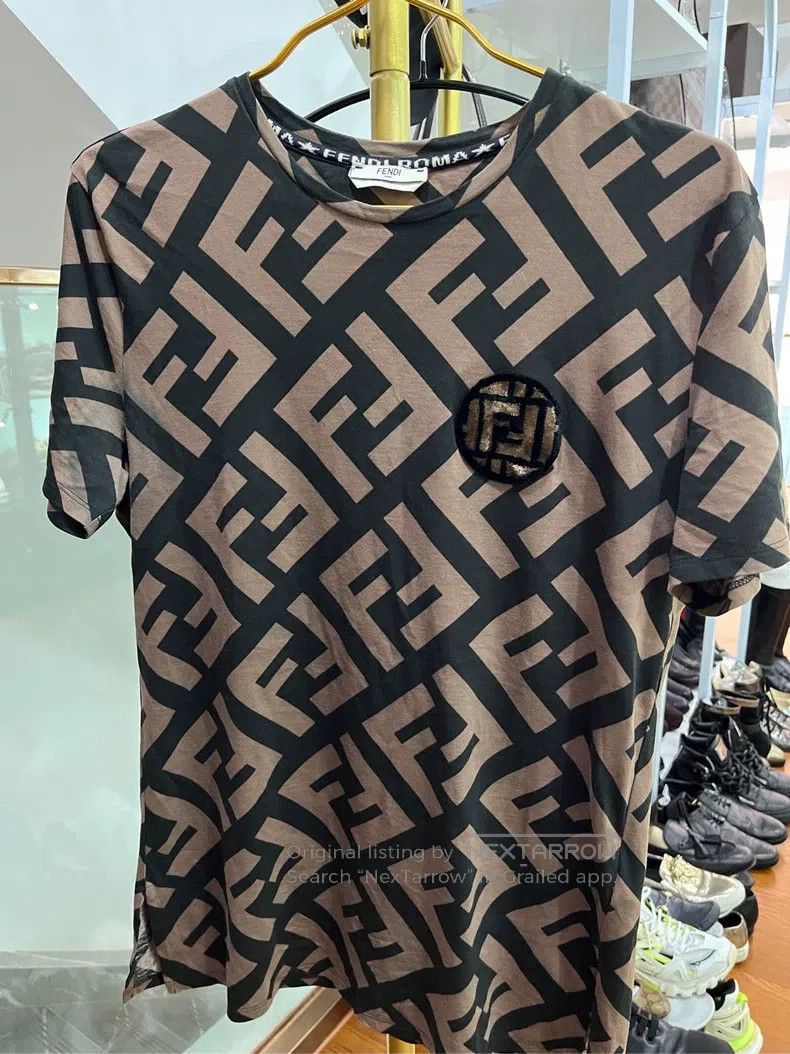 Fendi Fendi Lady Short Sleeve T-Shirt Size M / US 6-8 / IT 42-44 - 1 Thumbnail