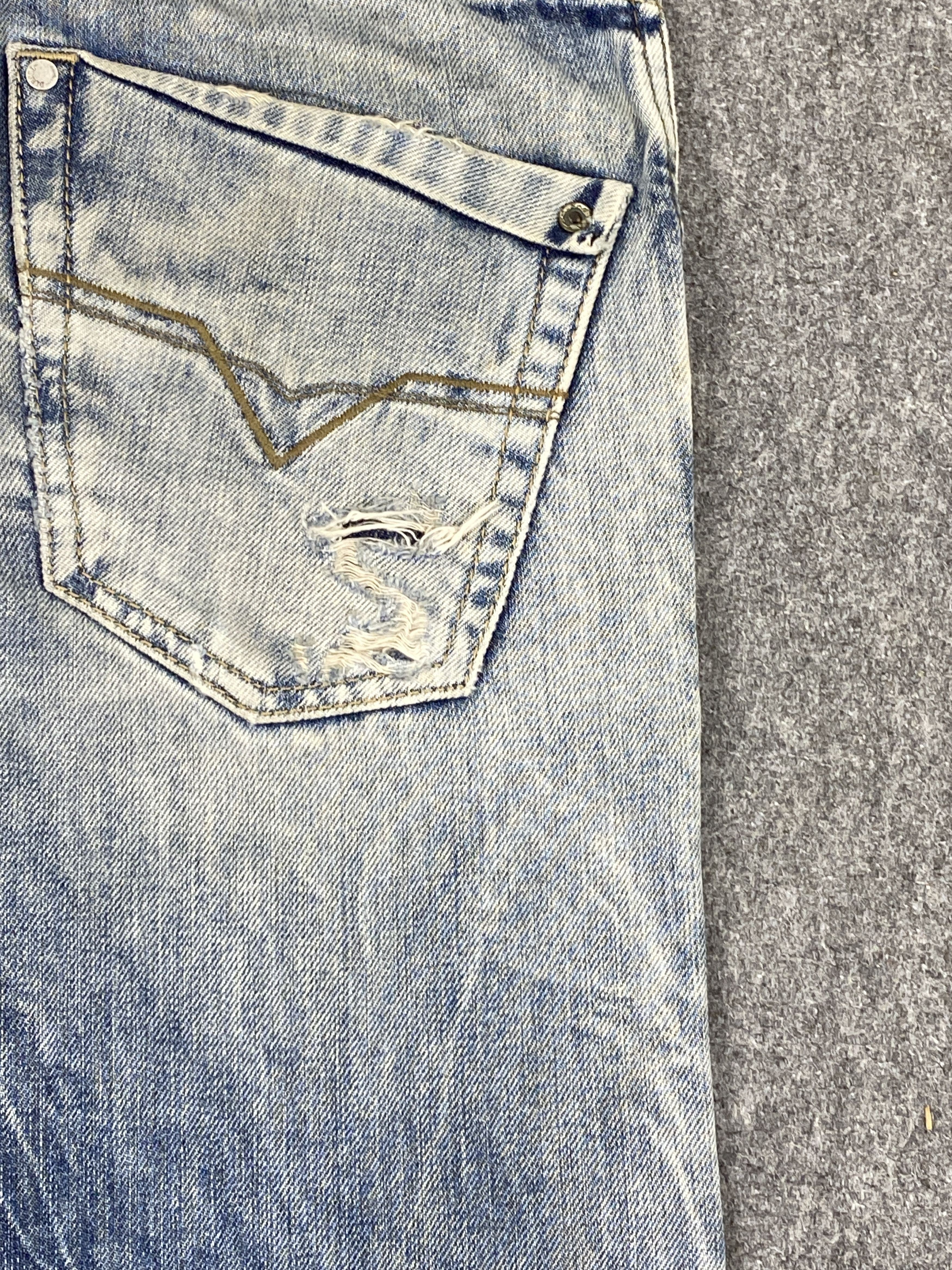 Diesel × Vintage Vintage Diesel Distressed Light Washed Slim Fit Jeans Size US 28 / EU 44 - 18 Thumbnail