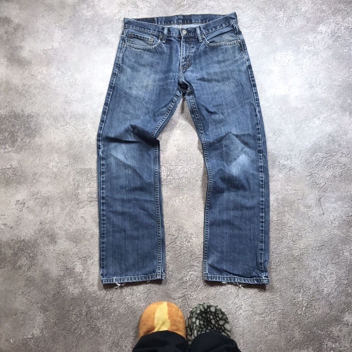 Vintage Vintage 90s Levis Distressed Baggy Jeans Thrashed Grunge 32 Size US 32 / EU 48 - 3 Thumbnail