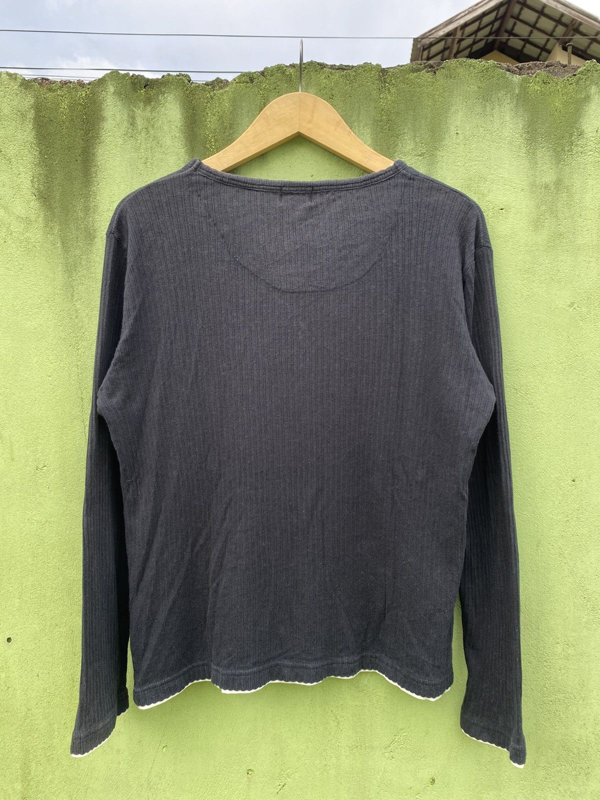 Takeo Kikuchi Takeo Kikuchi Ribbed V-neck With White Undershirt Layer Size US L / EU 52-54 / 3 - 8 Thumbnail