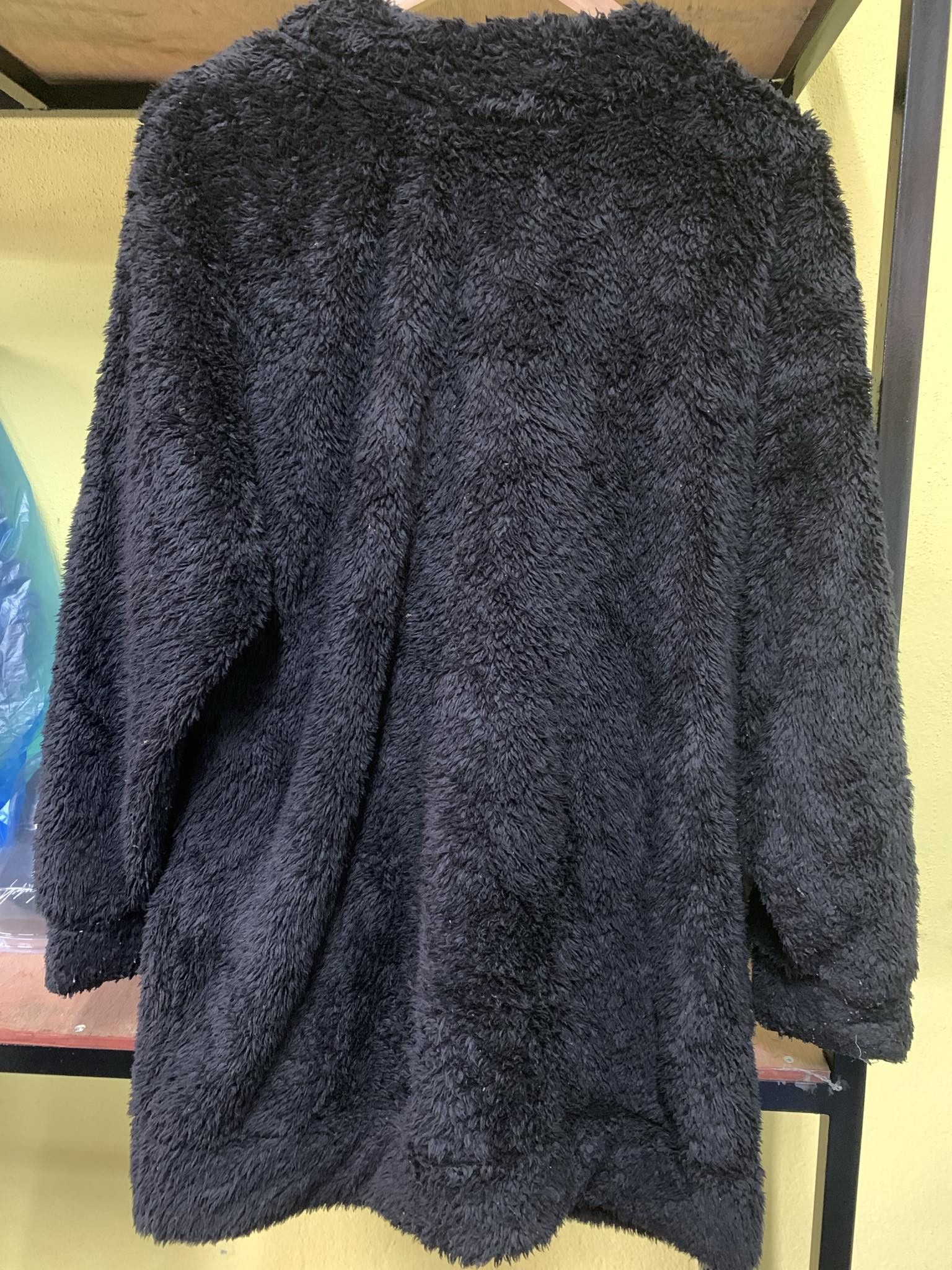 GU × Undercover Gu X undercover Jun Takahashi faux fur Fleece cardigan. Size US L / EU 52-54 / 3 - 2 Thumbnail