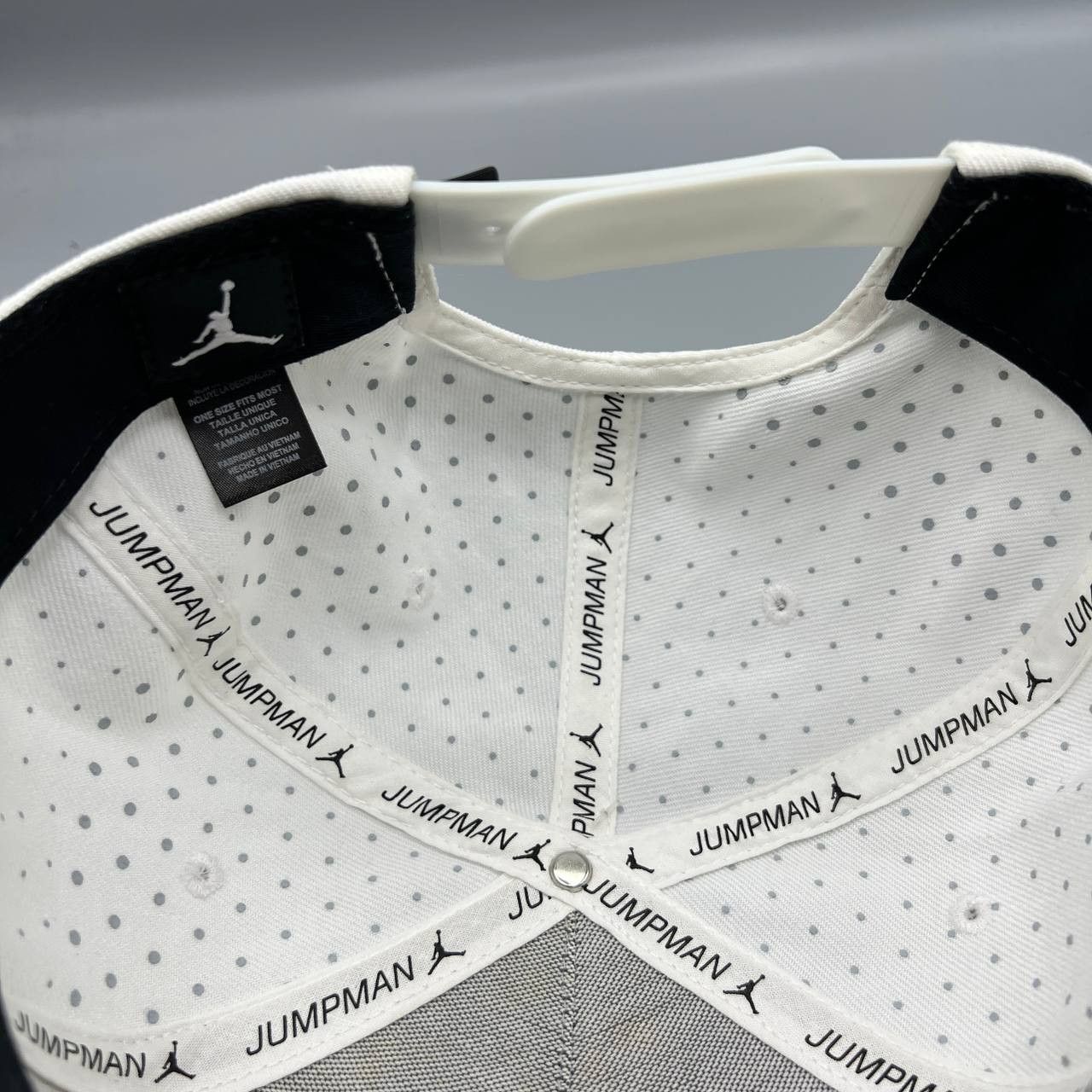 Jordan Brand Air Jordan Hat Men White Embroidered Jumpman Snap Back Cap Size ONE SIZE - 8 Thumbnail