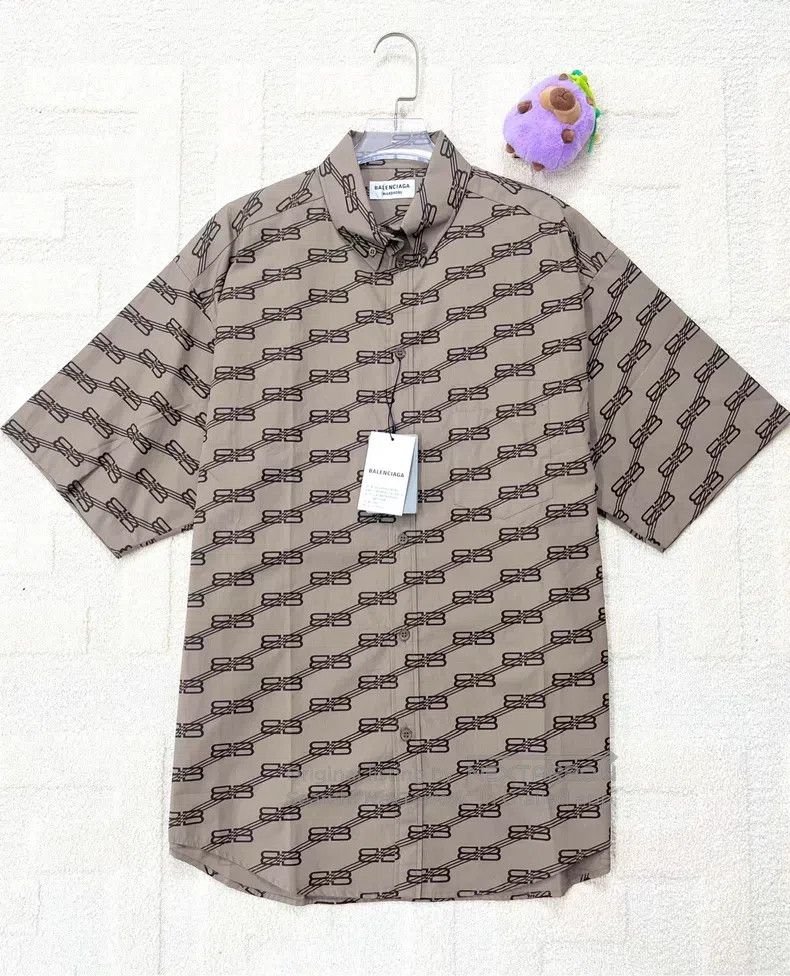 Balenciaga Balenciaga Brown Short Sleeve Shirt with Full Logo Print Size XXS / US 00 / IT 34 - 1 Thumbnail