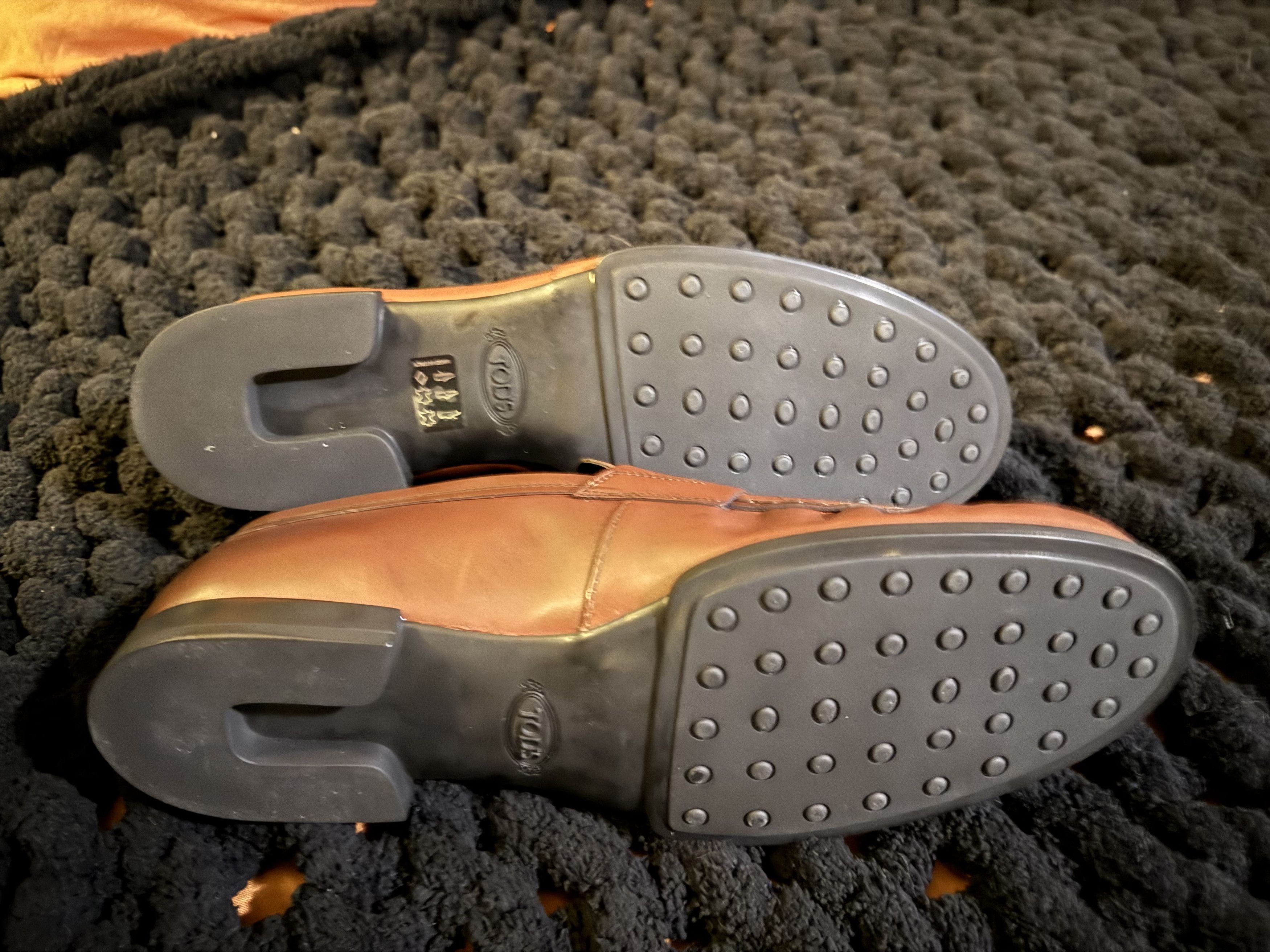 Tod's Tod's Round-Toe Slip-On Loafers Size US 10 / EU 43 - 3 Thumbnail