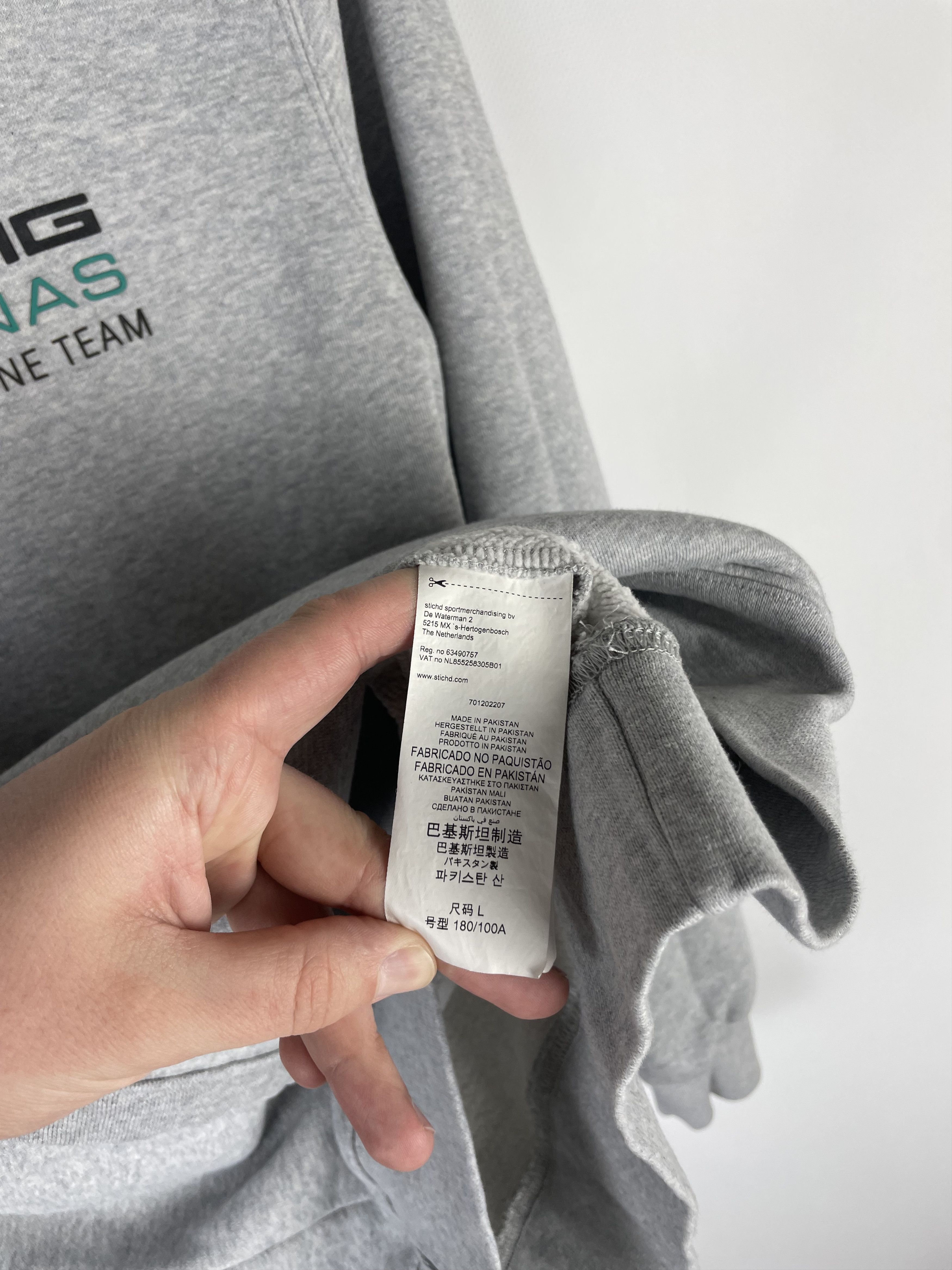 Mercedes-Benz Vintage AMG Petronas Mercedes Benz Racing hoodie Size US L / EU 52-54 / 3 - 5 Thumbnail