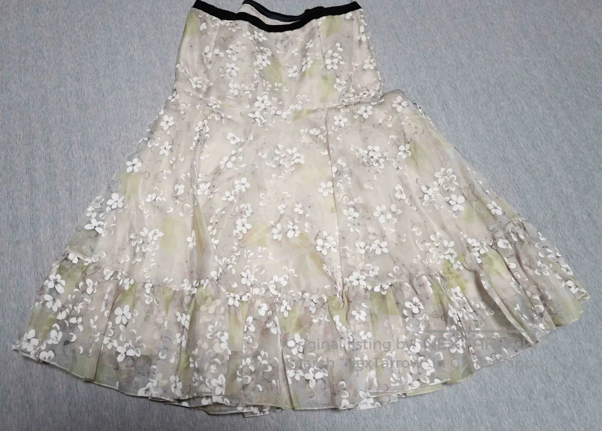 Valentino Valentino Vintage Silk Print Dress. Size M / US 6-8 / IT 42-44 - 2 Thumbnail