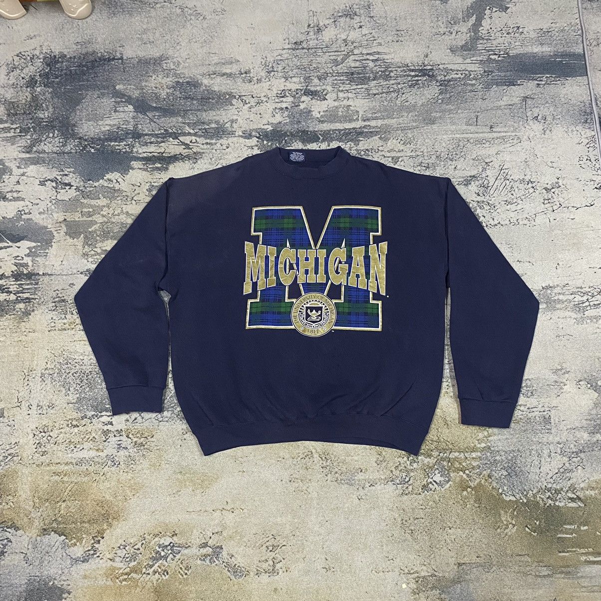 image of Made In USA x NBA Gcw23Vintage University Of Michigan Sweatshirt Jumper in Dark Blue (Size 2XL)