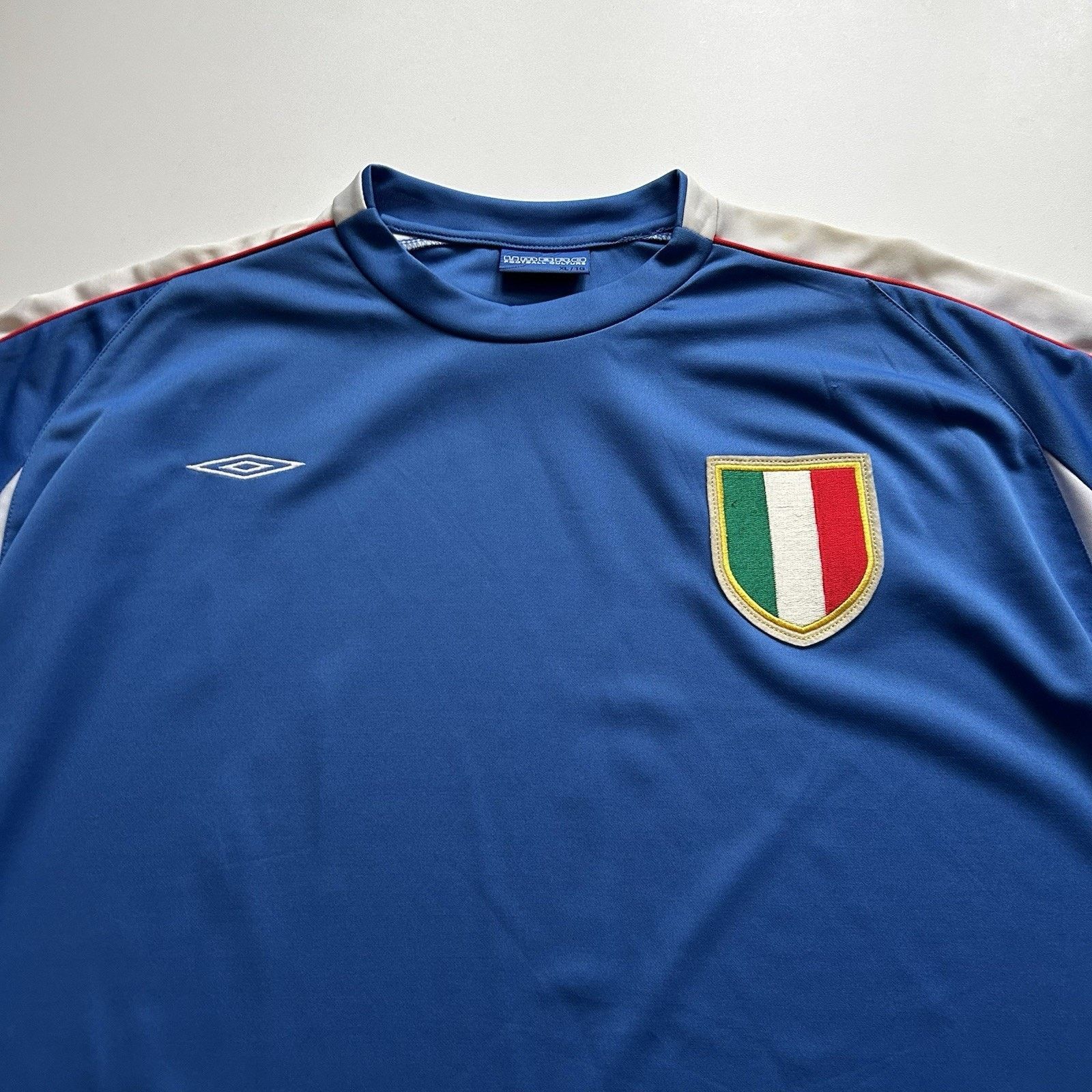 Umbro Umbro Italy Football Soccer Jersey Size XL New With Tags Y2K Size US XL / EU 56 / 4 - 2 Thumbnail