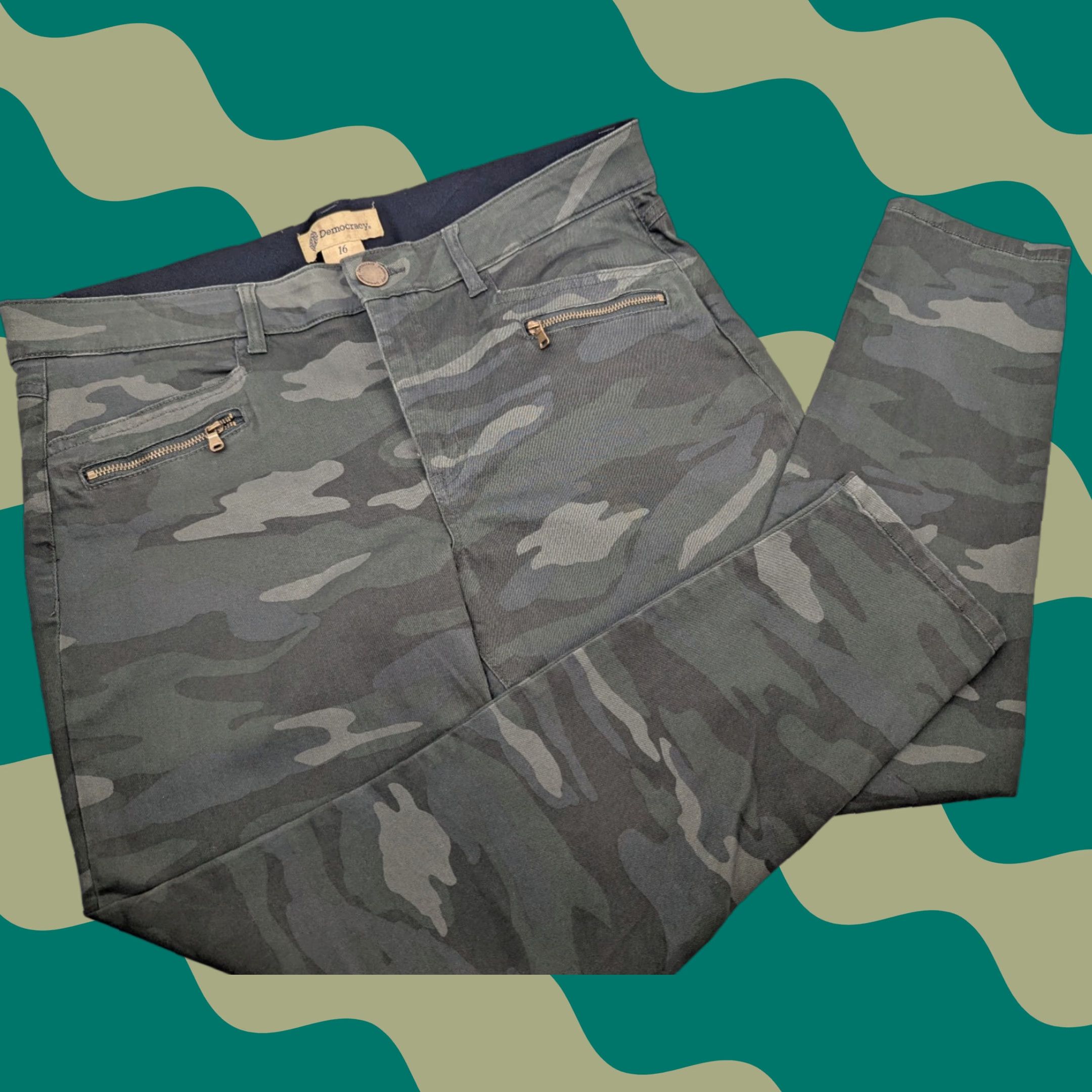 Vintage Democracy Jeans Camouflage Stretch Ankle Pants 16 Women Olive Green 28in Inseam Size 38" / US 16 / IT 52 - 1 Thumbnail