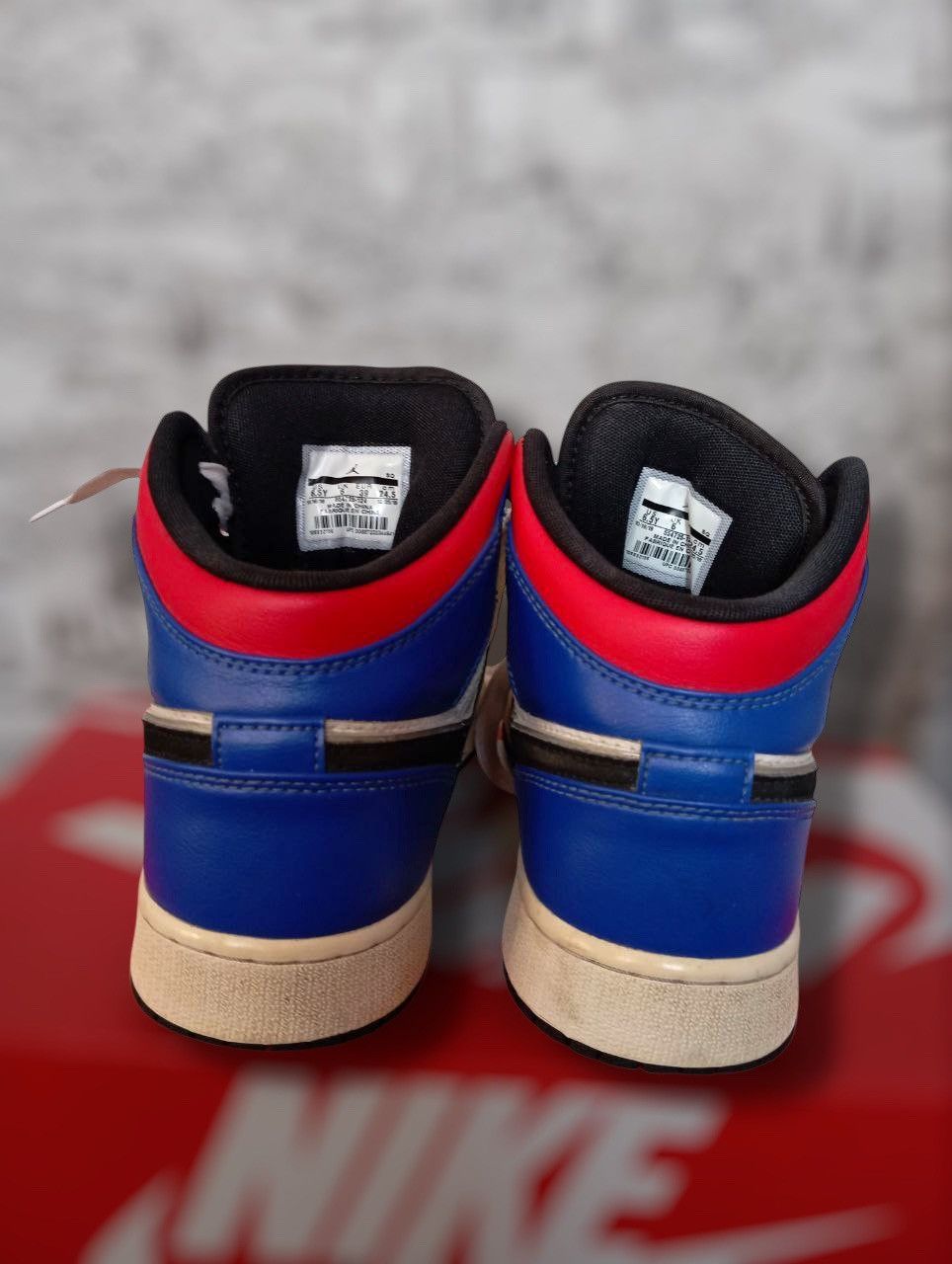 Jordan Brand × Nike Air Jordan 1 Retro High Black Toe size UK 6 EU 39 Size US 6 / EU 39 - 4 Thumbnail