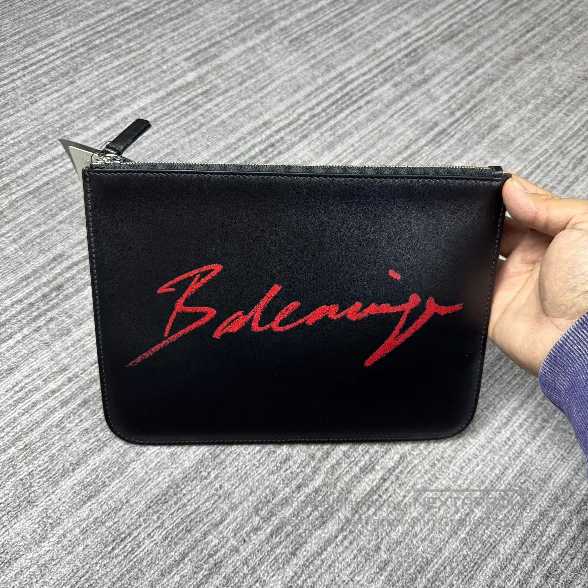 Balenciaga Balenciaga Letter Print Clutch Bag. Size ONE SIZE - 2 Thumbnail