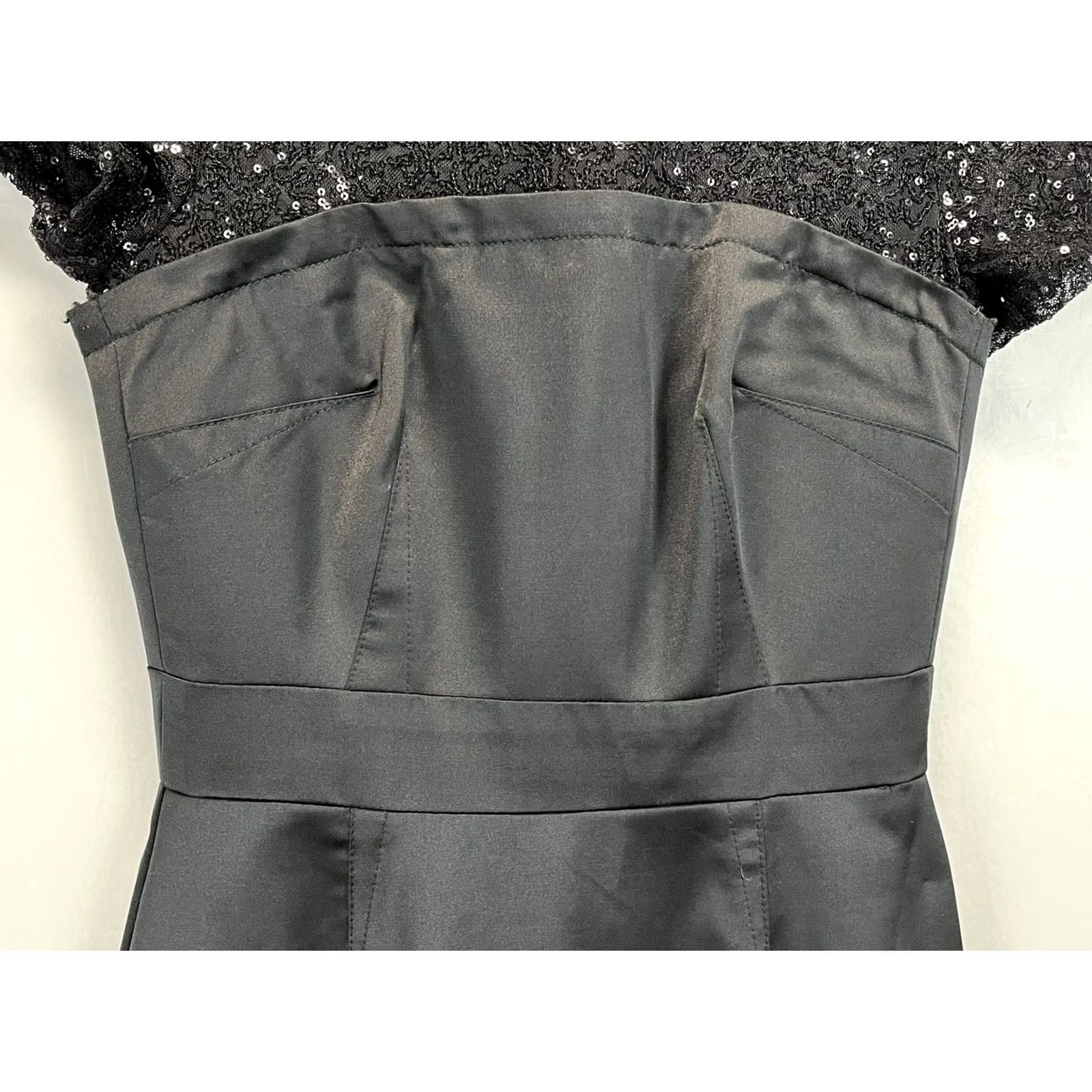 Trina Turk Trina Turk Dali Satin Lace Cocktail Dress Womens 0 Black Sequin Short Sleeve Satin Sheath Lined Velvet? Size XS / US 0-2 / IT 36-38 - 4 Thumbnail