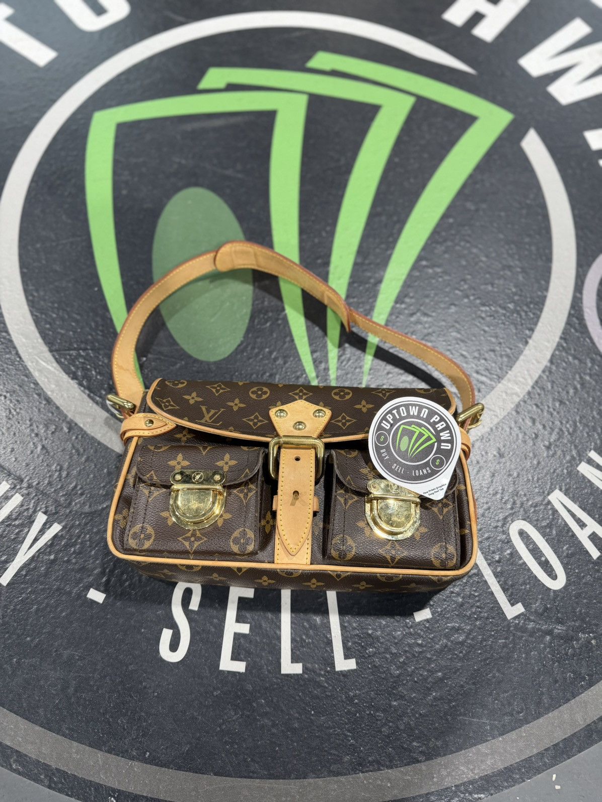 Louis Vuitton Louis Vuitton Monogram Hudson PM Bag Size ONE SIZE - 1 Thumbnail