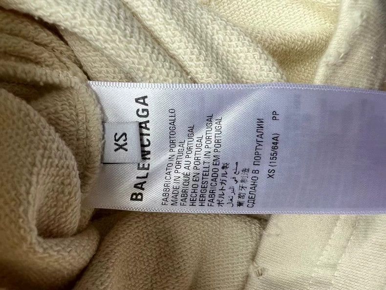 Balenciaga Balenciaga size XS Beige Breaker Lock Shorts Size US 27 - 4 Thumbnail