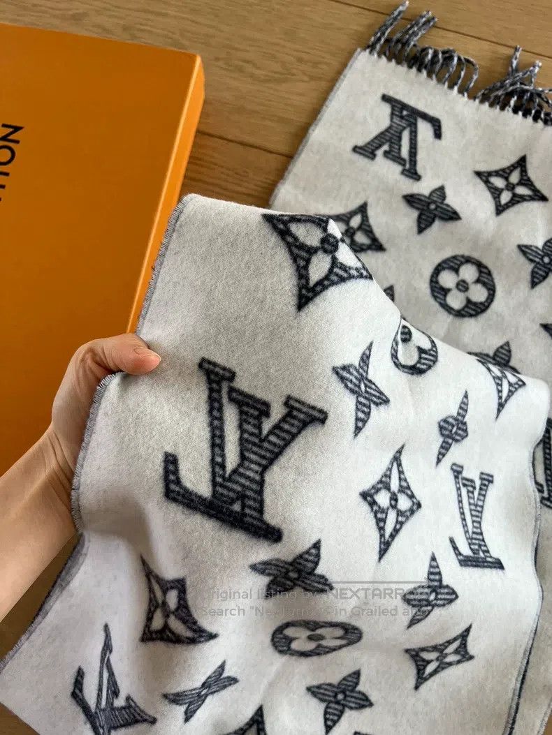 Louis Vuitton Louis Vuitton Black reversible shawl scarf Size ONE SIZE - 6 Thumbnail