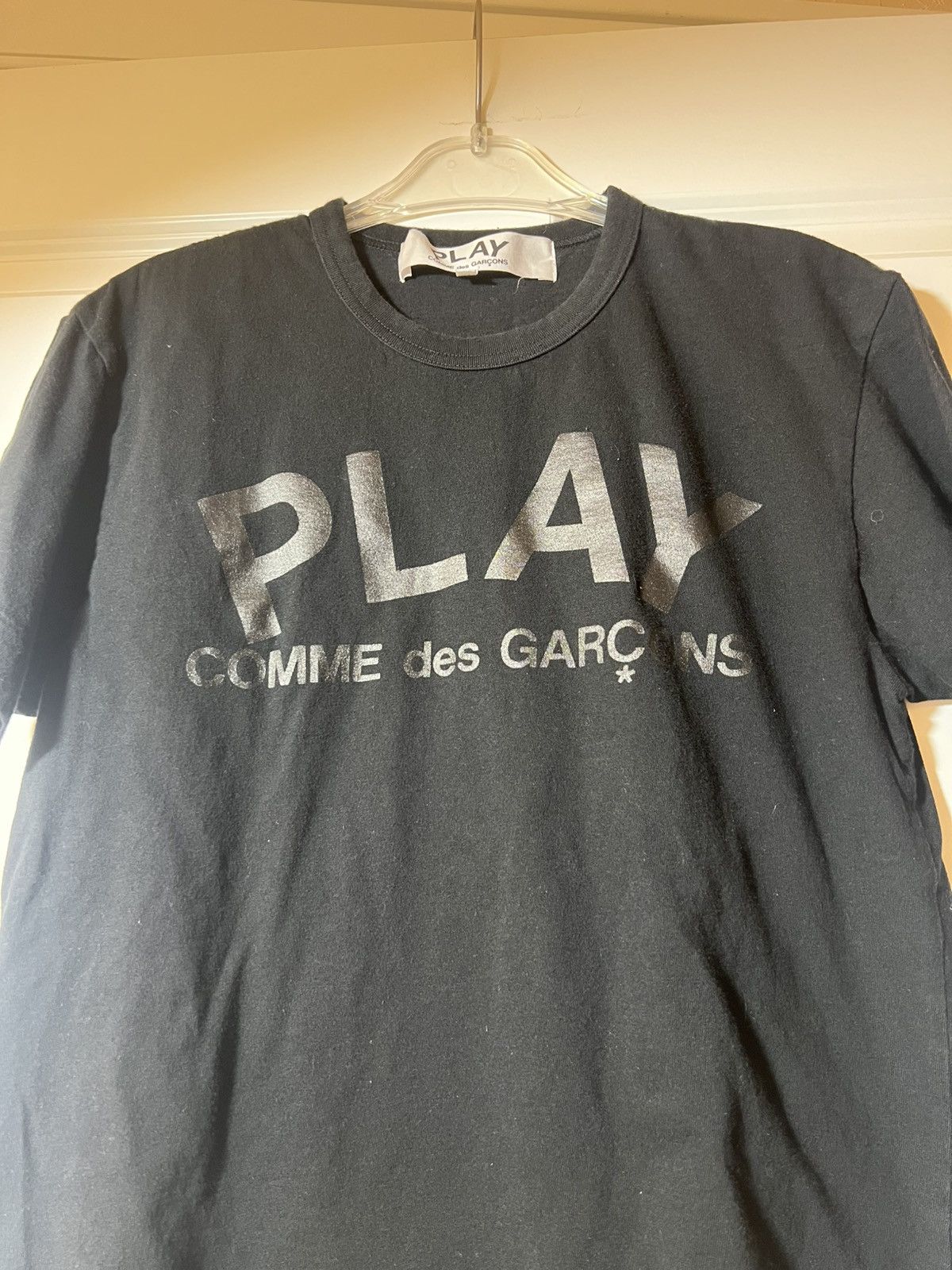 Comme des Garcons COMME DES GARCONS CDG PLAY BLACK TEXT TEE BLACK MEDIUM Size US M / EU 48-50 / 2 - 2 Thumbnail