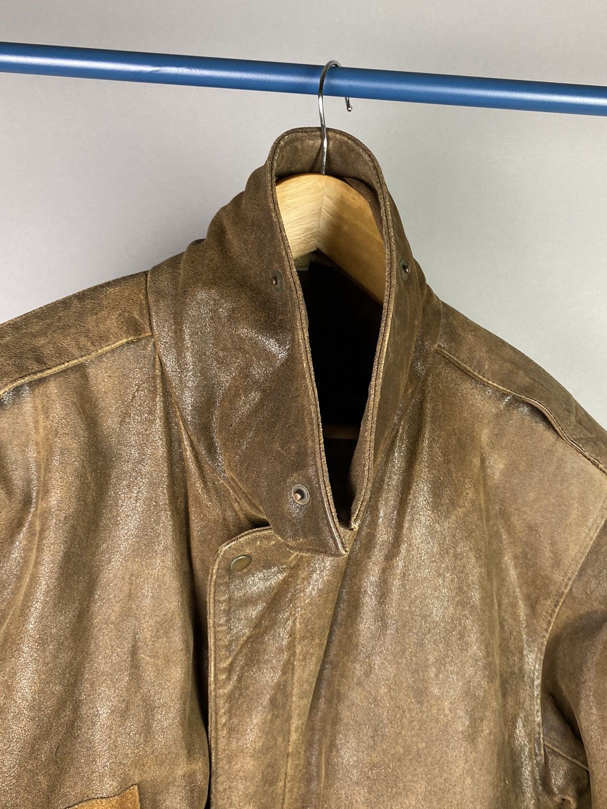 Vintage Vintage Leather Flying Bomber Jacket with Military Patches Size US L / EU 52-54 / 3 - 8 Thumbnail