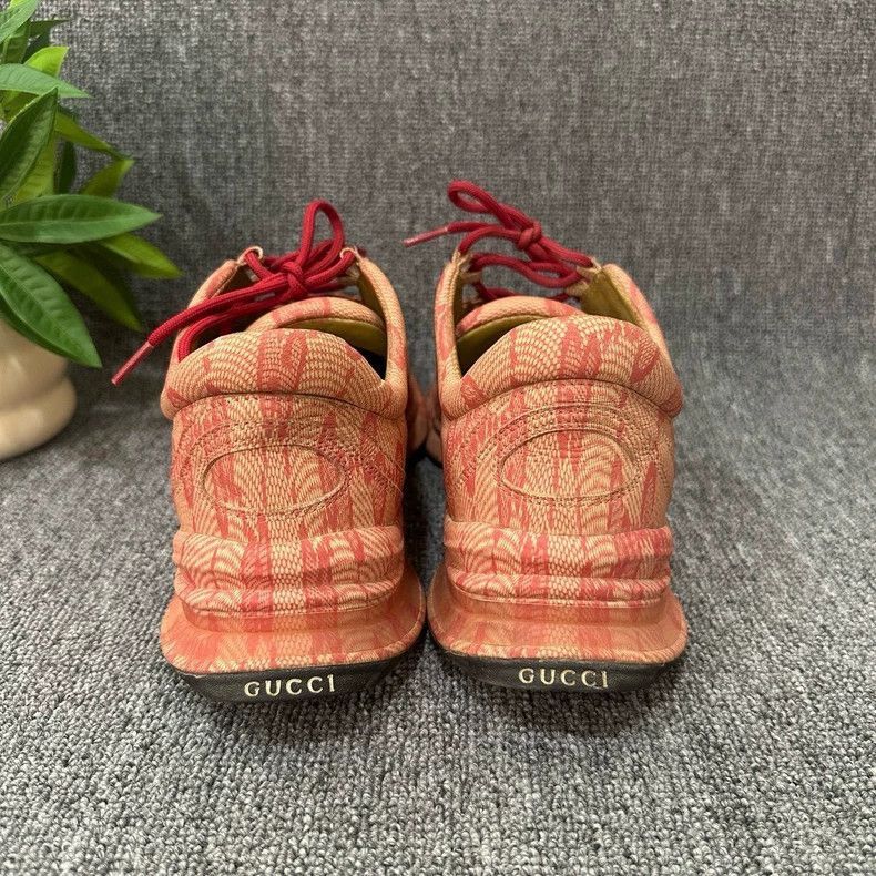 Gucci Gucci Run LowTop Sports Shoes for Men-2506 Size US 8.5 / EU 41-42 - 3 Thumbnail