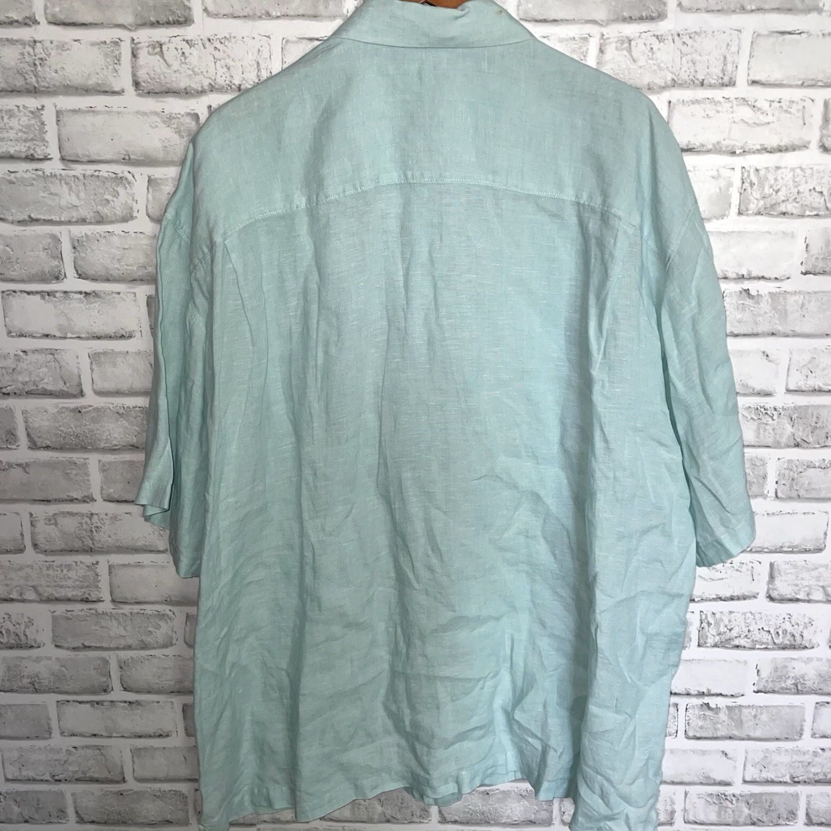 Tommy Bahama VINTAGE Tommy Bahama Light Blue Embroidered Linen Short Sleeve Mens 2XL Blue Button-Up Shirt Size US 39 - 5 Thumbnail
