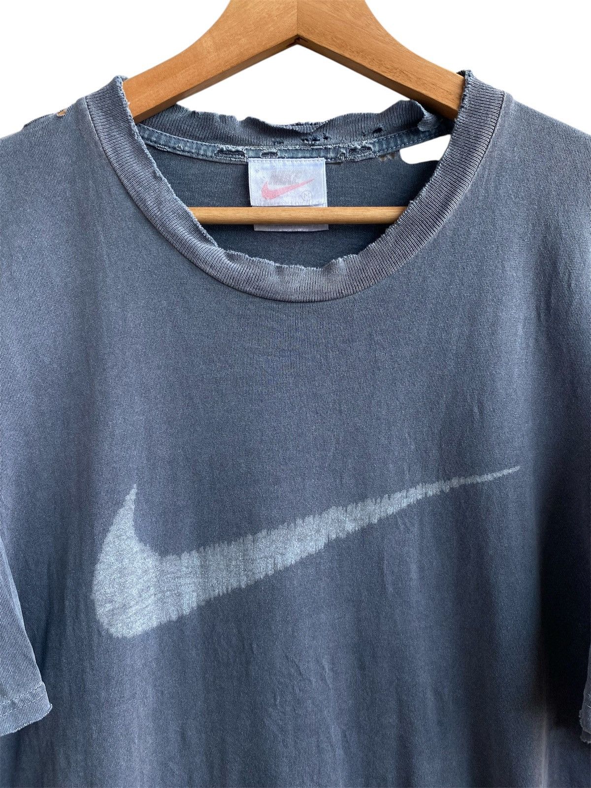 Nike × Vintage Vintage Nike Swoosh Gradient Sun Faded Thrashed Tee Size US M / EU 48-50 / 2 - 3 Thumbnail