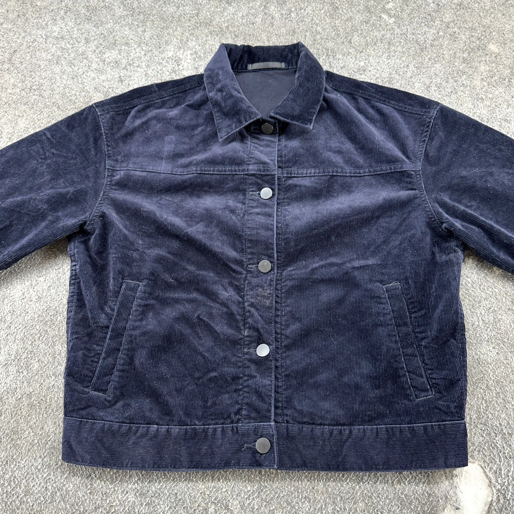 Uniqlo Uniqlo Jacket Womens Small Blue Navy Corduroy Trucker Cotton Oversized Boxy Shirt Womens Sized Small Blue Corduroy Trucker Jacket Size S / US 4 / IT 40 - 3 Thumbnail