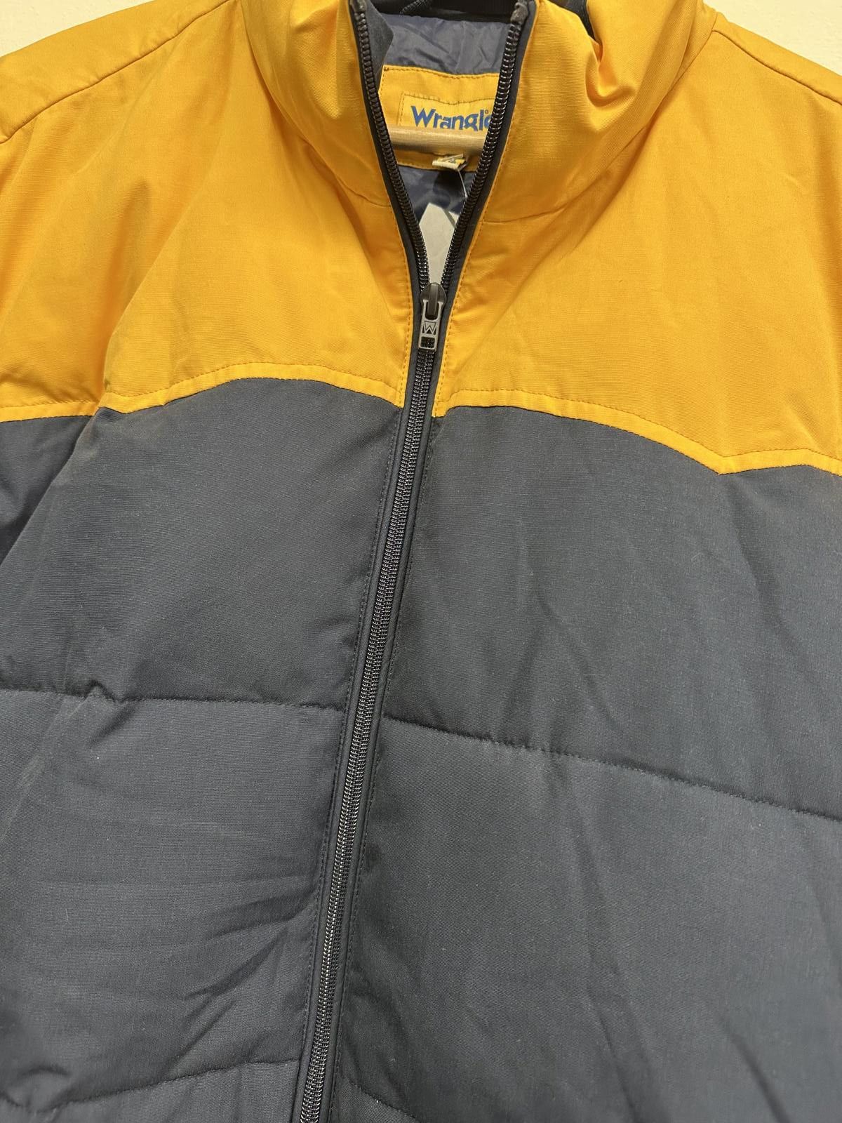 Wrangler Wrangler Men's Puffer Jacket Yellow and Navy Blue Size XL Size US L / EU 52-54 / 3 - 3 Thumbnail
