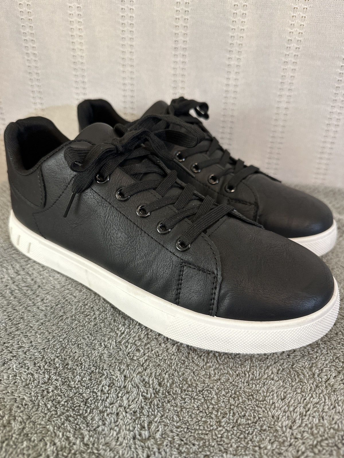 Other Casual Dress Sneakers Sz11 Size US 11 / EU 44 - 1 Thumbnail