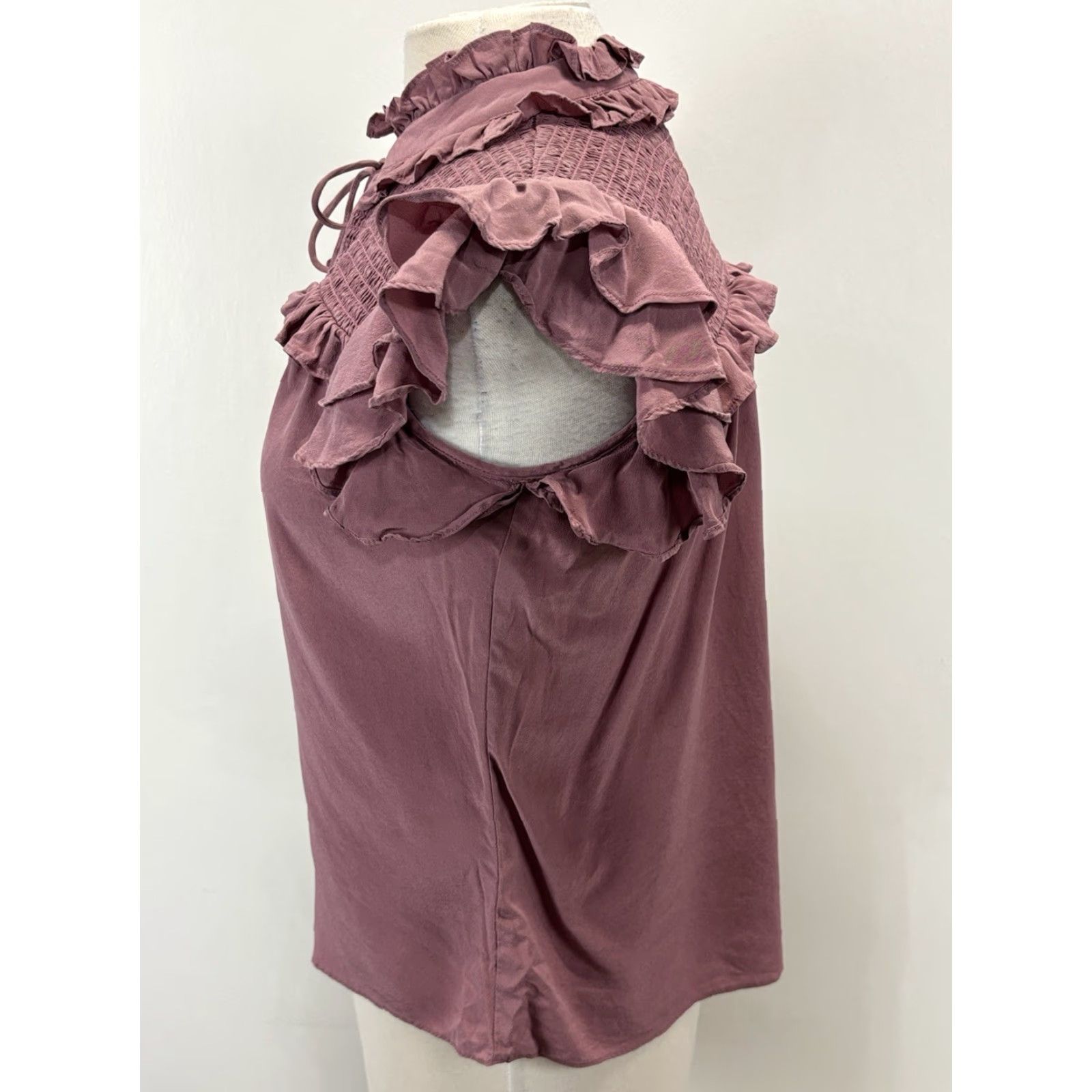 Vintage VINTAGE Gilbert Farrar Silk Blouse Women XS Sleeveless Pink Ruffle Smocked Girly Romance Size XS / US 0-2 / IT 36-38 - 2 Thumbnail