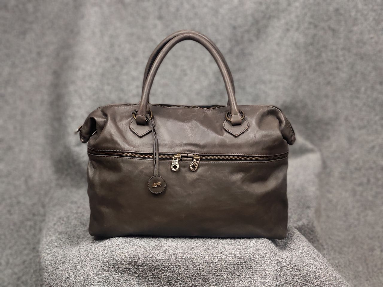 Miss Sixty Miss Sixty Vintage Y2K Dark Leather Oversized Zip Handbag Size ONE SIZE - 1 Thumbnail
