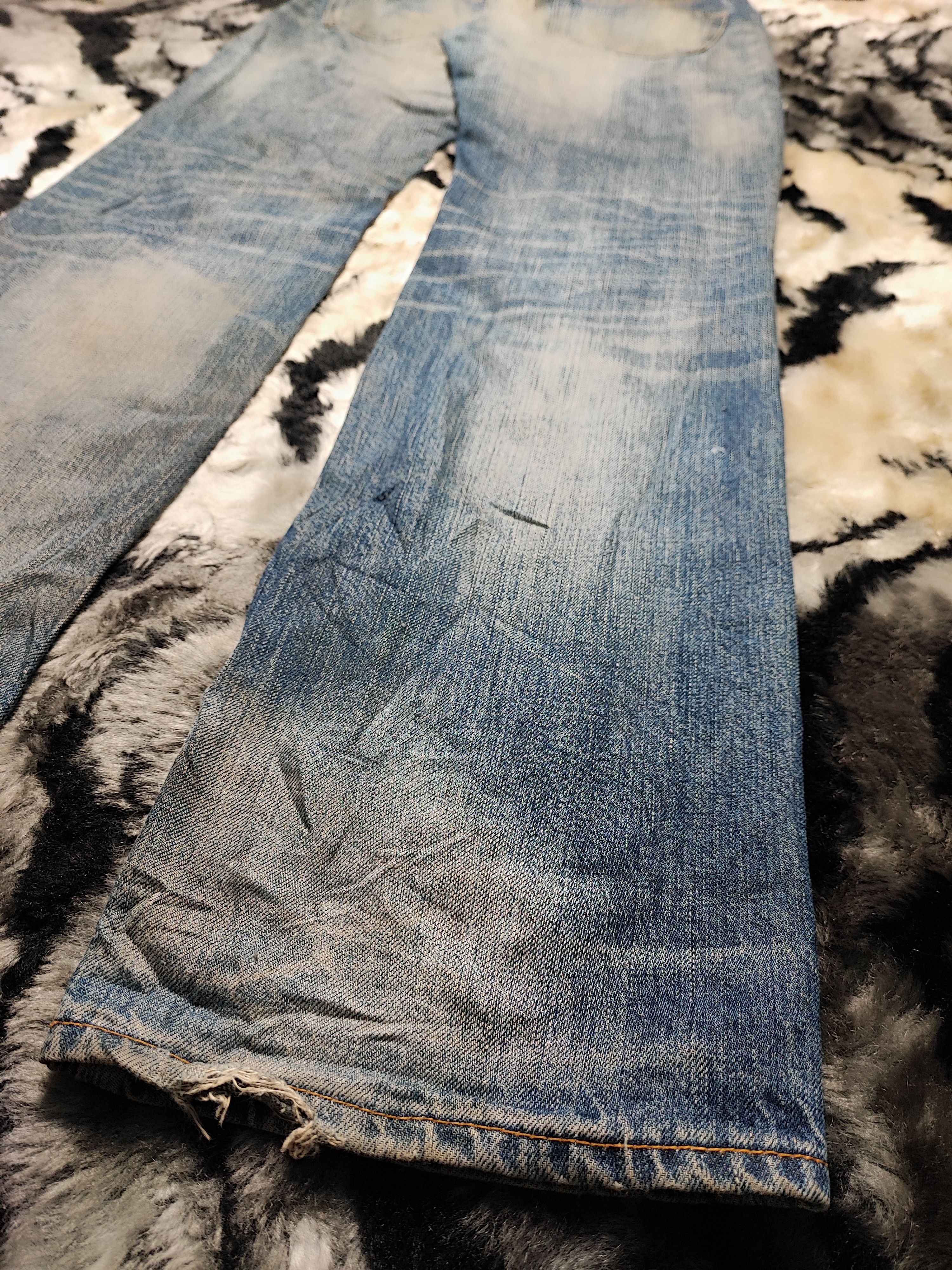 Uniqlo Vintage Uniqlo UJ Baggy Distressed Jeans Size US 30 / EU 46 - 22 Thumbnail