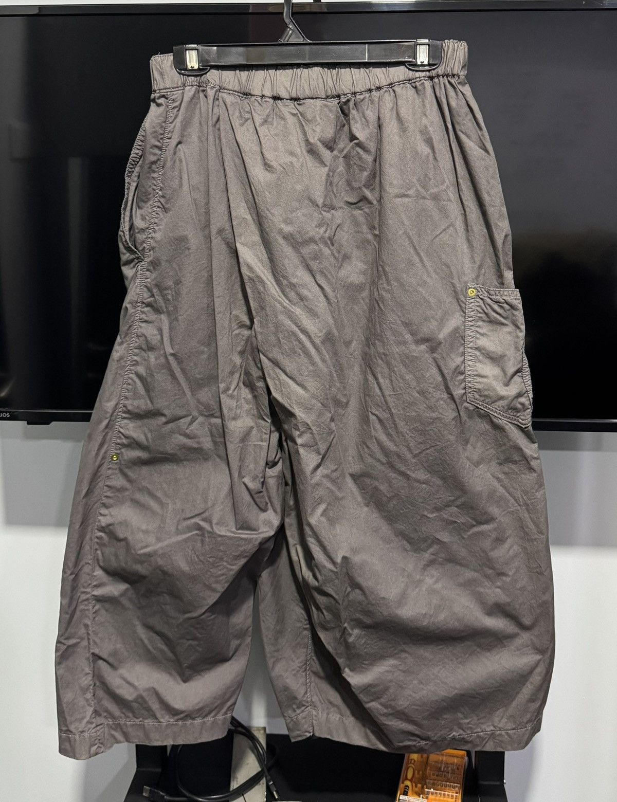 mercibeaucoup Mercibeaucoup by Issey Miyake wide cropped cargo pant Size US 32 / EU 48 - 2 Thumbnail
