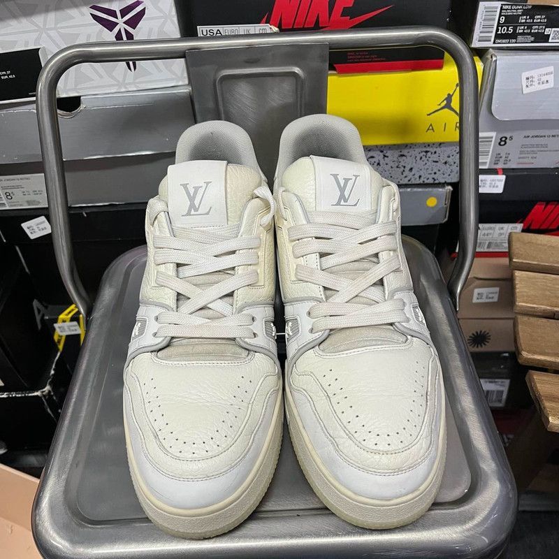 Louis Vuitton Louis Vuitton Trainer Low-Top Fashion Sneakers - Size US 8.5 / EU 41-42 - 2 Thumbnail