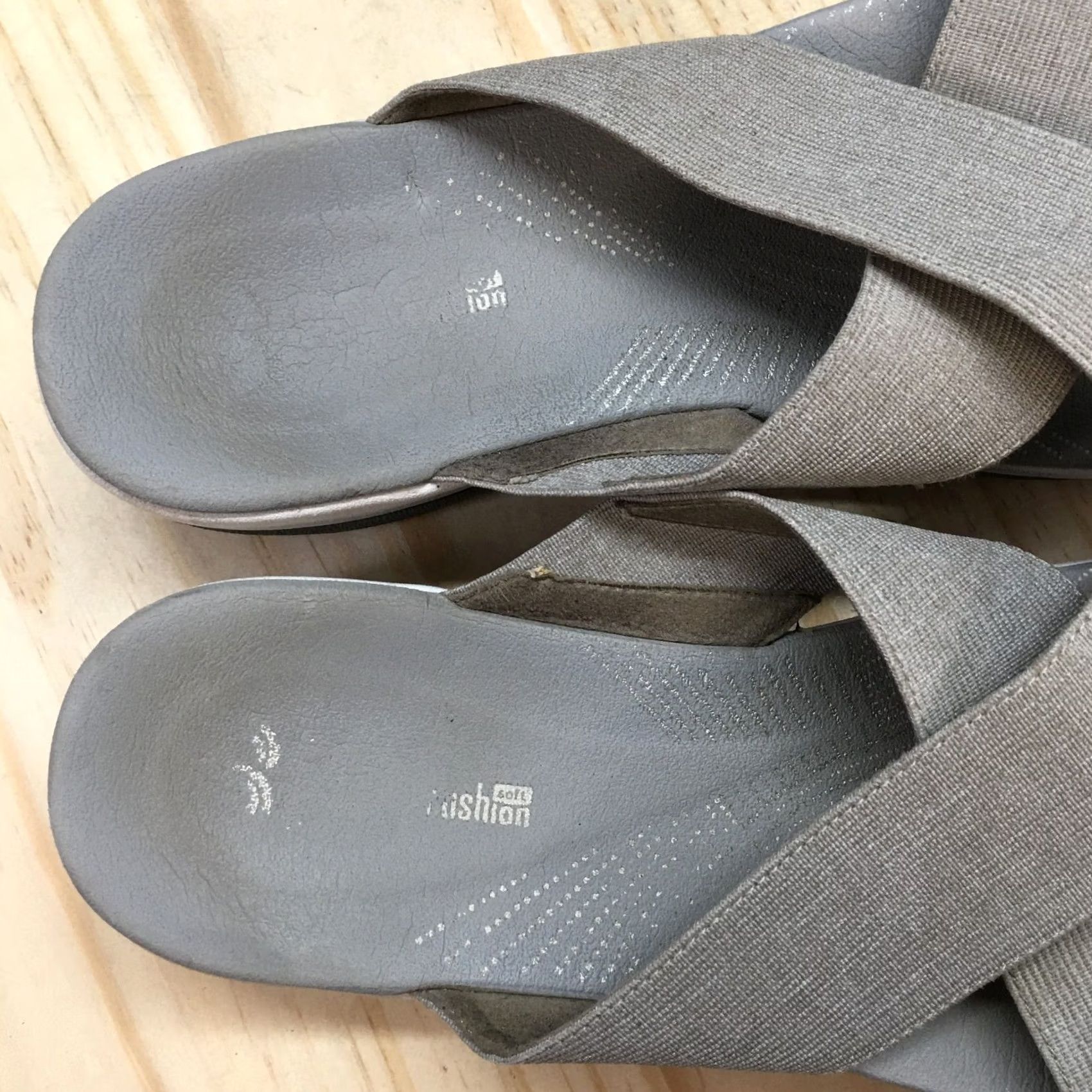 Clarks Clarks Arla Elin Sandals Slides Gray Slip On Casual Open Toe 9 M 26134509 Womens Size US 9 / IT 39 - 7 Thumbnail