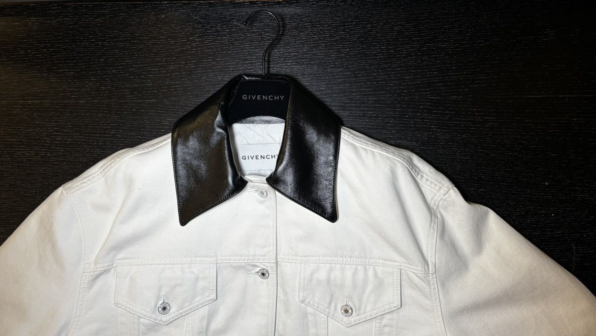 Givenchy Givenchy - Giacca denim bianco Size XS / US 0-2 / IT 36-38 - 1 Thumbnail