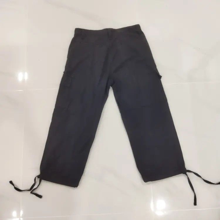 Japanese Brand × Uniqlo UNIQLO DARK BLUE CROPEP CARGO PANTS Size US 28 / EU 44 - 7 Thumbnail