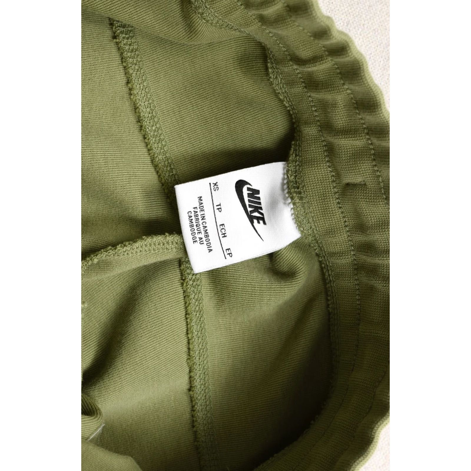Nike VINTAGE Nike Sportswear Men's Tech Fleece Joggers XS Green Tapered Fit Slim Sweatpants Size US 27 - 5 Thumbnail