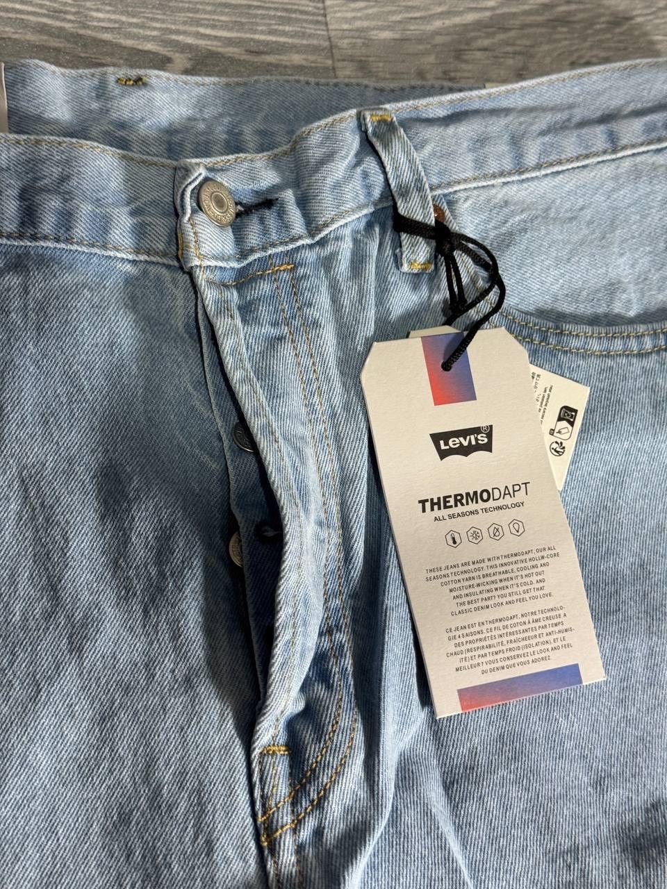 Levi's Levi’s 501 Thermodapt Jeans in Light Blue W34 L32 Size US 34 / EU 50 - 3 Thumbnail