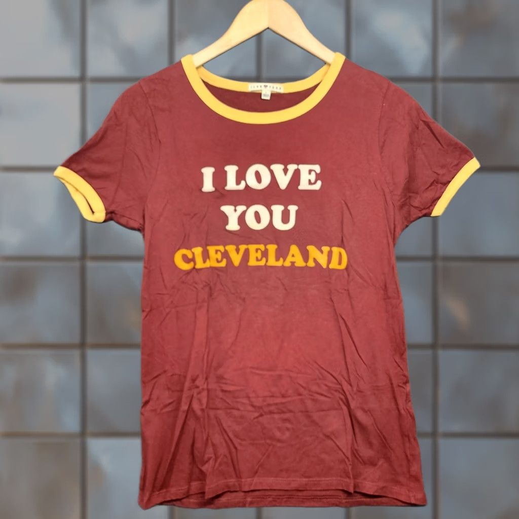 Junk Food VINTAGE Junk Food Cavaliers Shirt Womens Large I Love You Cleveland Cavs Fuzzy Retro Red Short Sleeve Pullover T-Shirt Ladies L Size L / US 10 / IT 46 - 1 Thumbnail