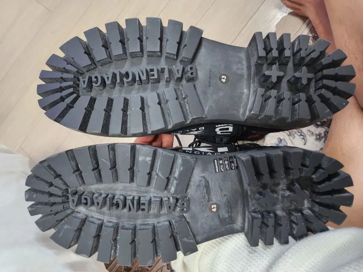 Balenciaga *rare* Balenciaga Gamer? Top League? Combat Strike Boots Size US 10 / EU 43 - 4 Thumbnail