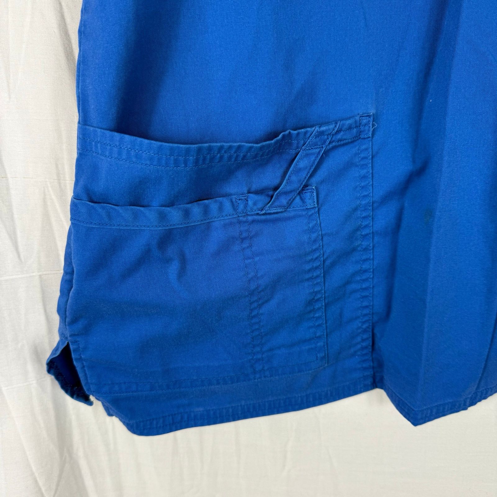 Cherokee Cherokee Scrub Top Lot of 2 XL Pockets Medical Blue Gray Size US L / EU 52-54 / 3 - 9 Thumbnail
