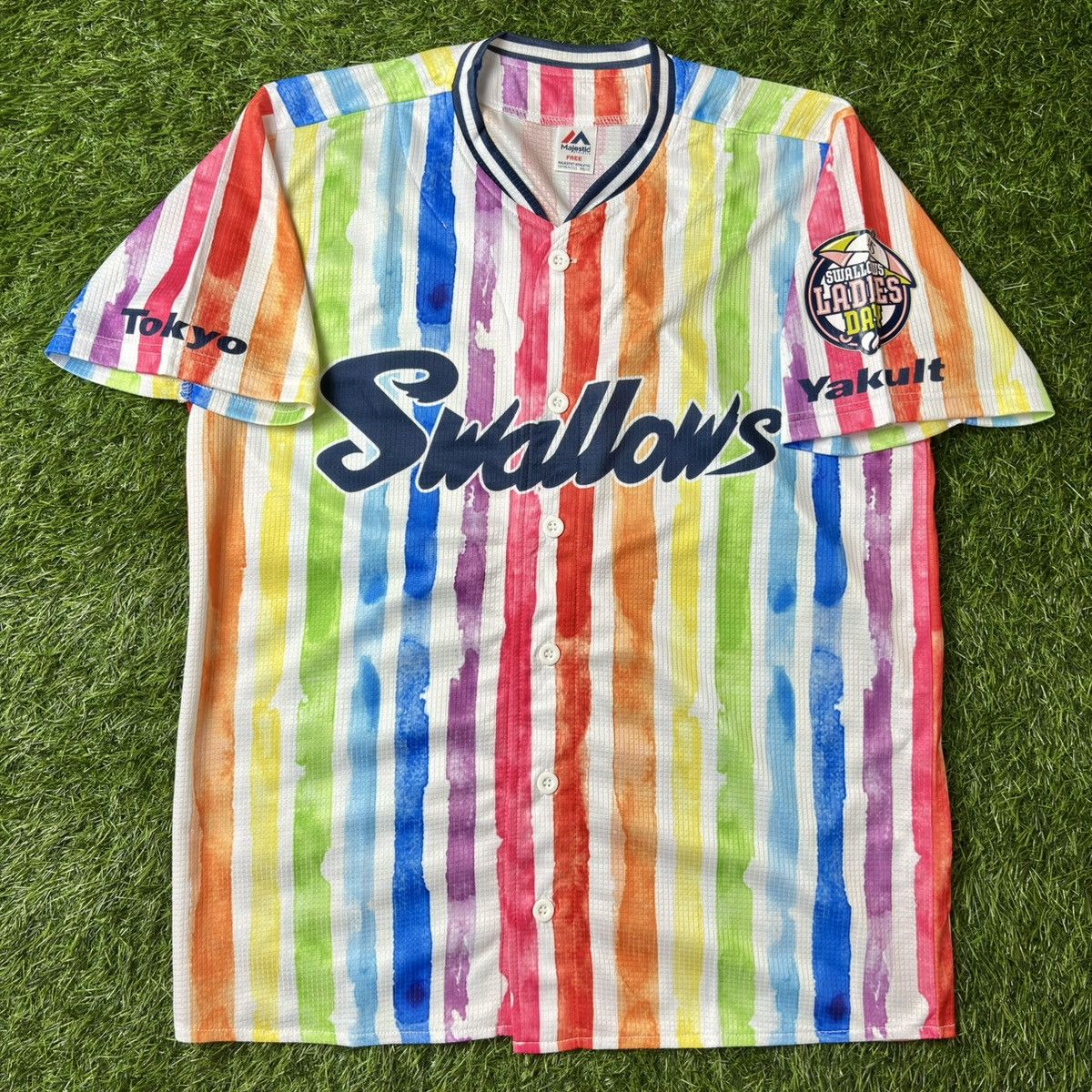 Majestic SWALLOWS BASEBALL フード付きジャケット L Majestic SWALLOWS BASEBALL フード付きジャケット L ヤクルト